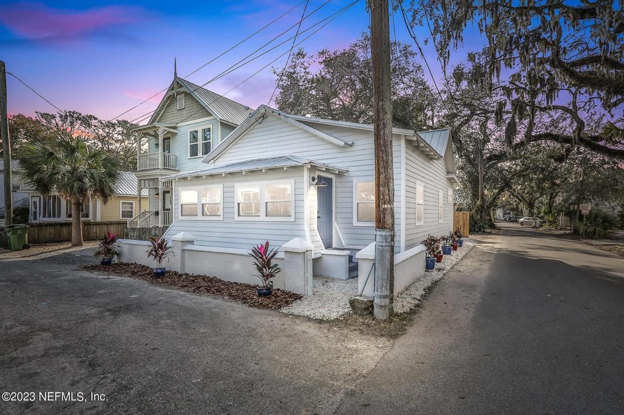 Steps To Trolley #11, Tesla Wall Connector, Walk Downtown St. Augustine Ngoại thất bức ảnh